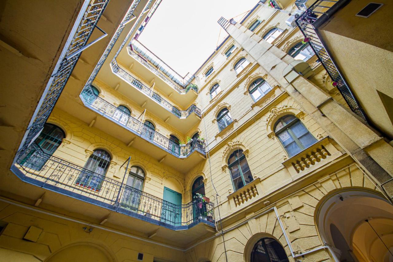 Urania Apartment Budapest Exterior photo